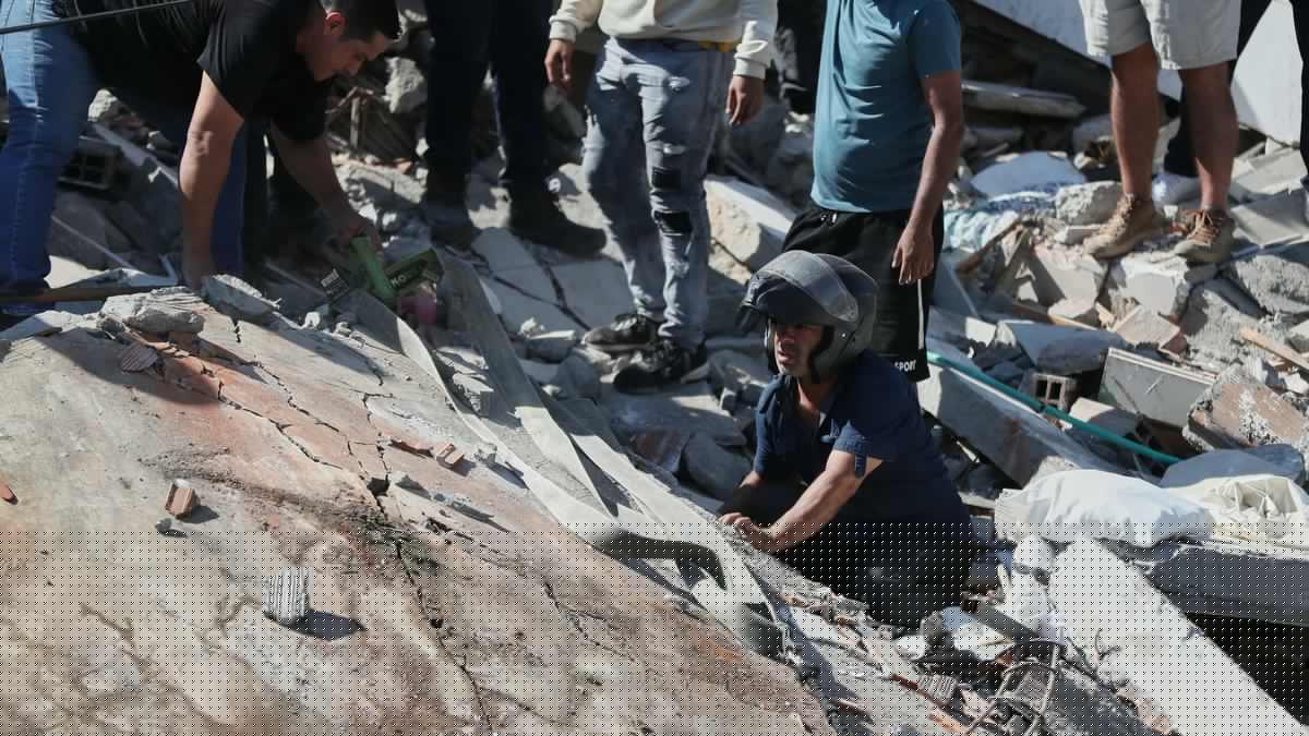 Gempa Kolombia, Seorang Ayah Berpacu Melawan Kemacetan demi Menolong Keluarga