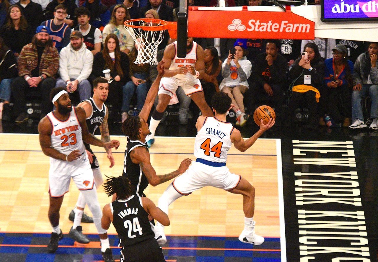 With the NBA trade deadline approaching, the Knicks front office weighs options