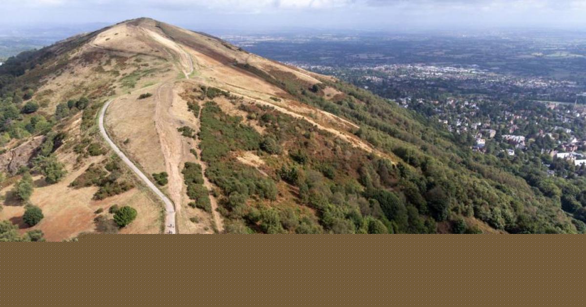 Firefighters searching beauty spot after reports of smoke smell