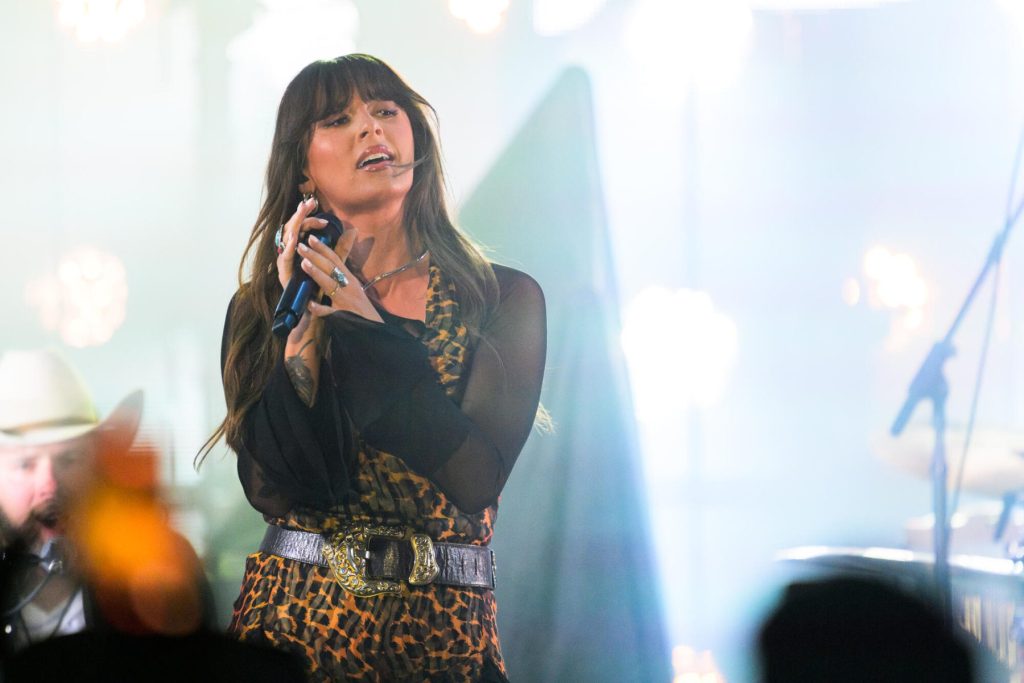 Women’s Country Chart Sweep Is Unlike Any Before, Thanks to Ella Langley, Taylor Swift & Stella Lefty