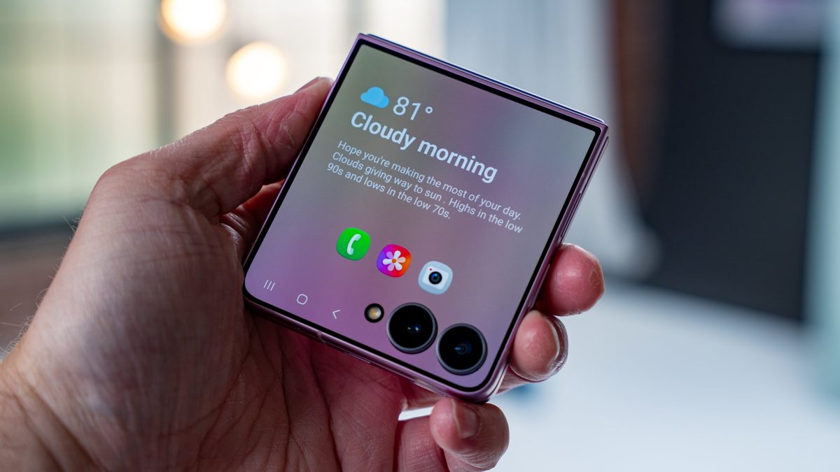 Samsung Galaxy Z Flip 8 Review: Svelte, Smart, and Genuinely Usable