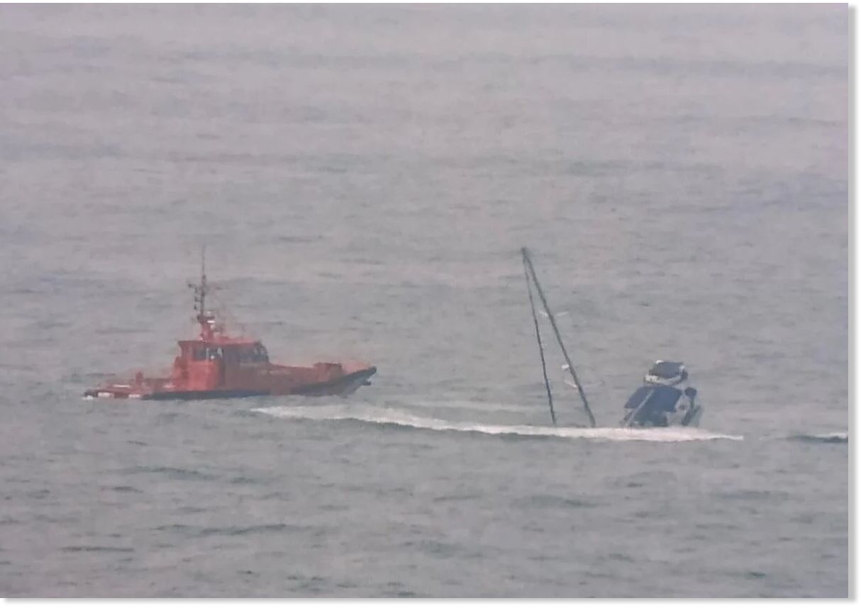 Orca attack sinks yacht off coast in north-west Spain - 4 attacks on boats on the same day in same area