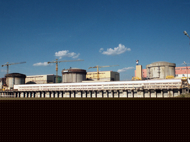 Ce scrie prestigioasa publicaţie Bloomberg despre situaţia energiei din Europa: Românii au aruncat în aer o stâncă de pe Dunăre, dar tot ar putea opri centrala nucleară, francezii reduc producţia din cauza invaziei de meduze, iar ungurii îşi datorează norocul ploilor