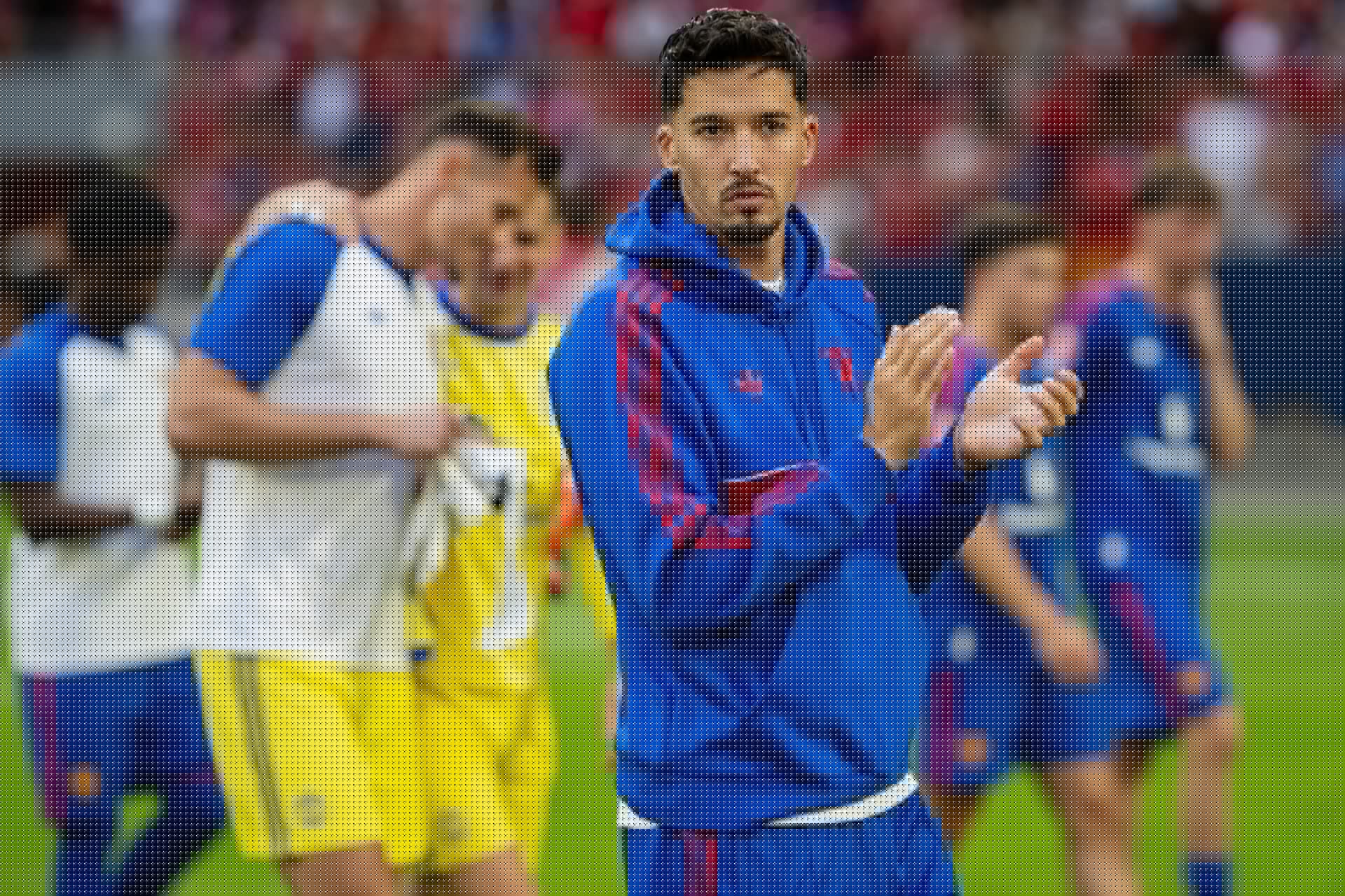 Carrick is being ruthless with Altay Bayindir because he has what Senne Lammens deserves
