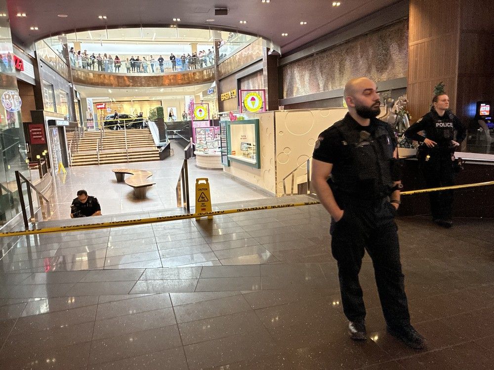 West Edmonton Mall faces brief lockdown after weapons complaint