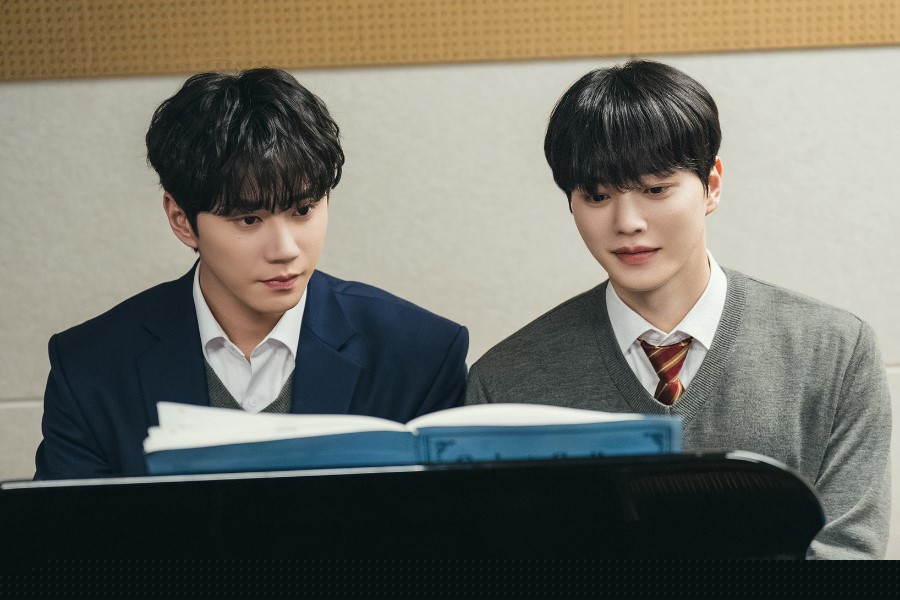 Song Kang And Lee Jun Young Go From Rivals To Piano Partners In New Drama “Four Hands, Two Sonatas”