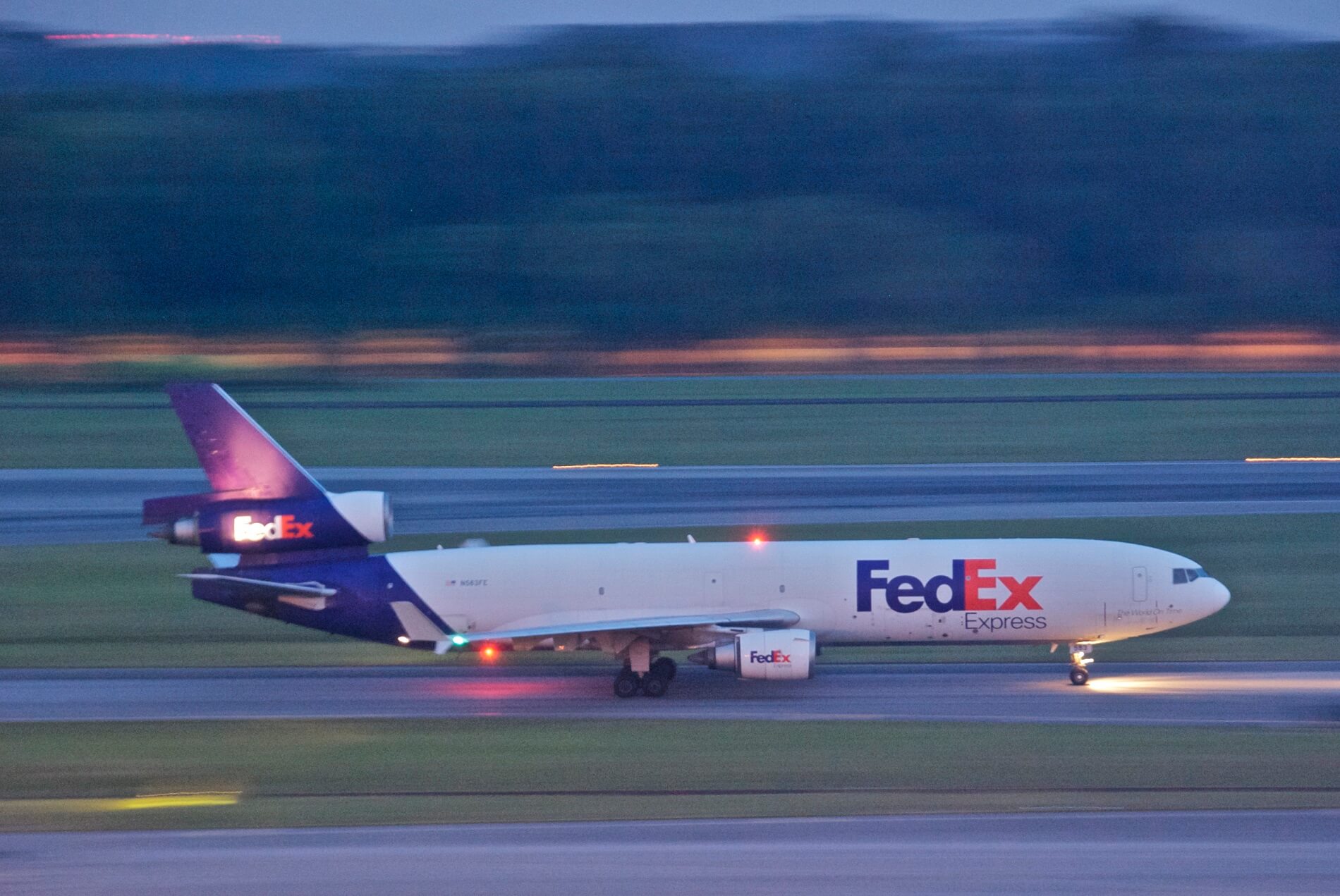 FedEx plans MD-11 return by late May 2026, a day after UPS retires its fleet