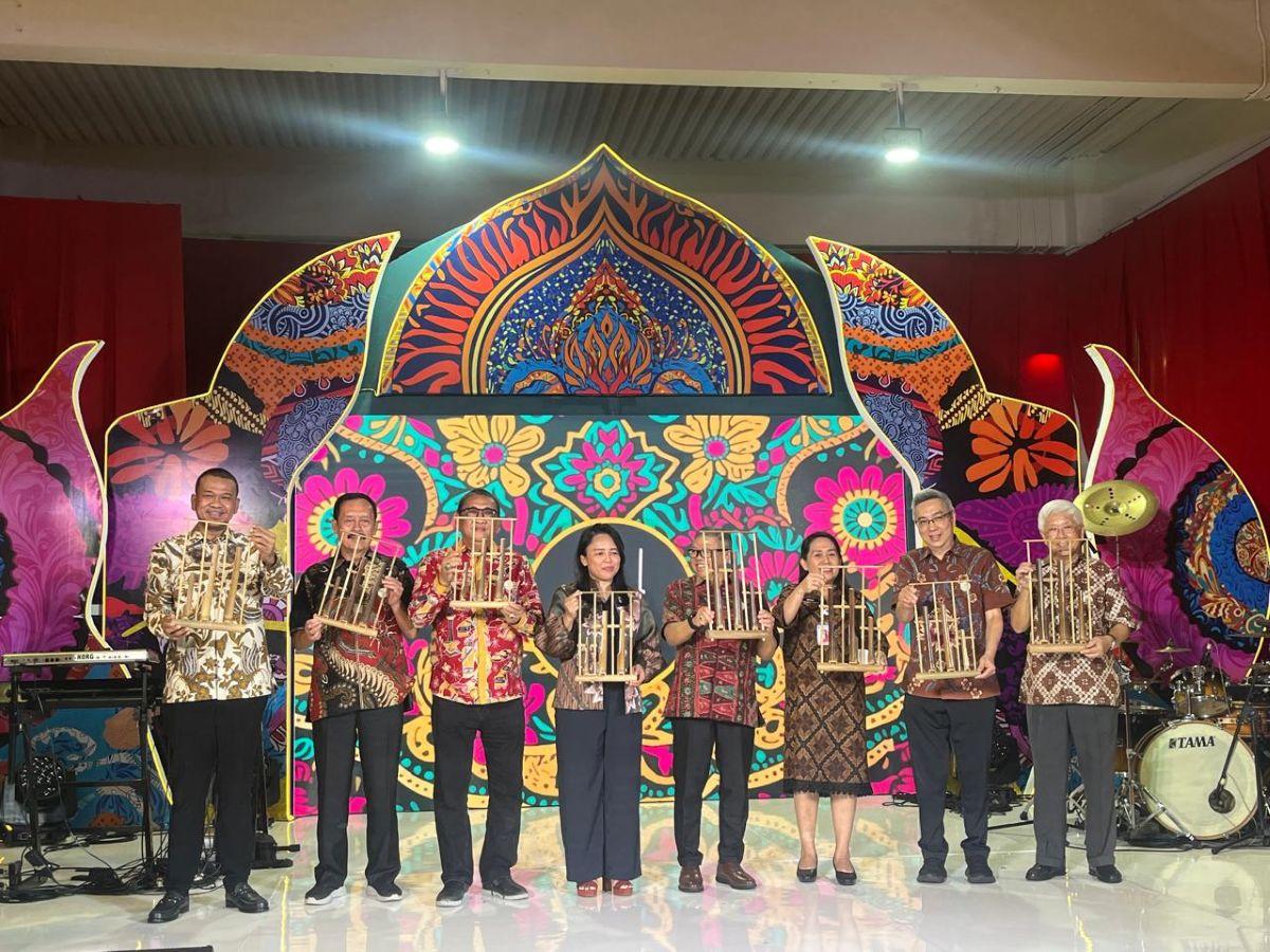 Satu Kain Sejuta Cerita, Hani Pramono Anung Dorong Pelestarian Budaya Lewat Hari Batik Nasional