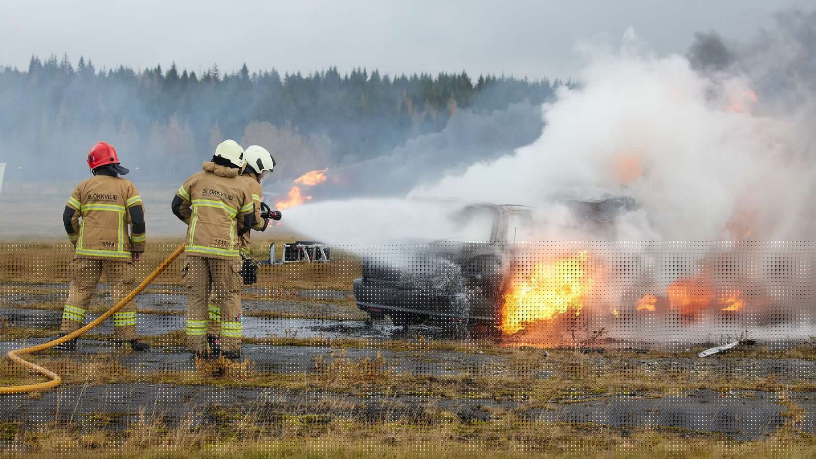 Um­fangs­mikil flugslysaæfing á Reykja­víkur­flug­velli