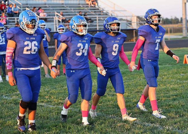 Victoria Knights power past St. John Tigers
