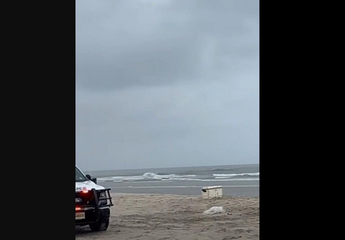 Possible Explosive Clears Ocean City Beach