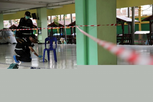 Arday toogasho ku diley waalidkiis iyo macalimiintiisa dalka Thailand