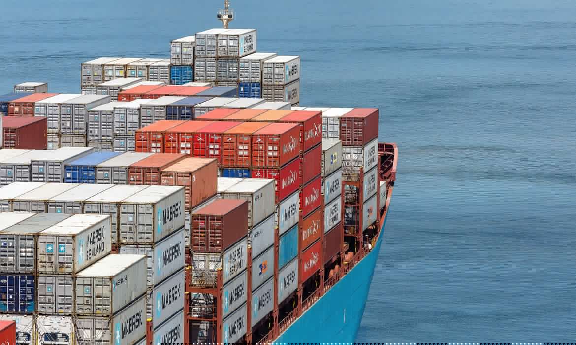 EUA impõem tarifa de 50% sobre produtos canadenses