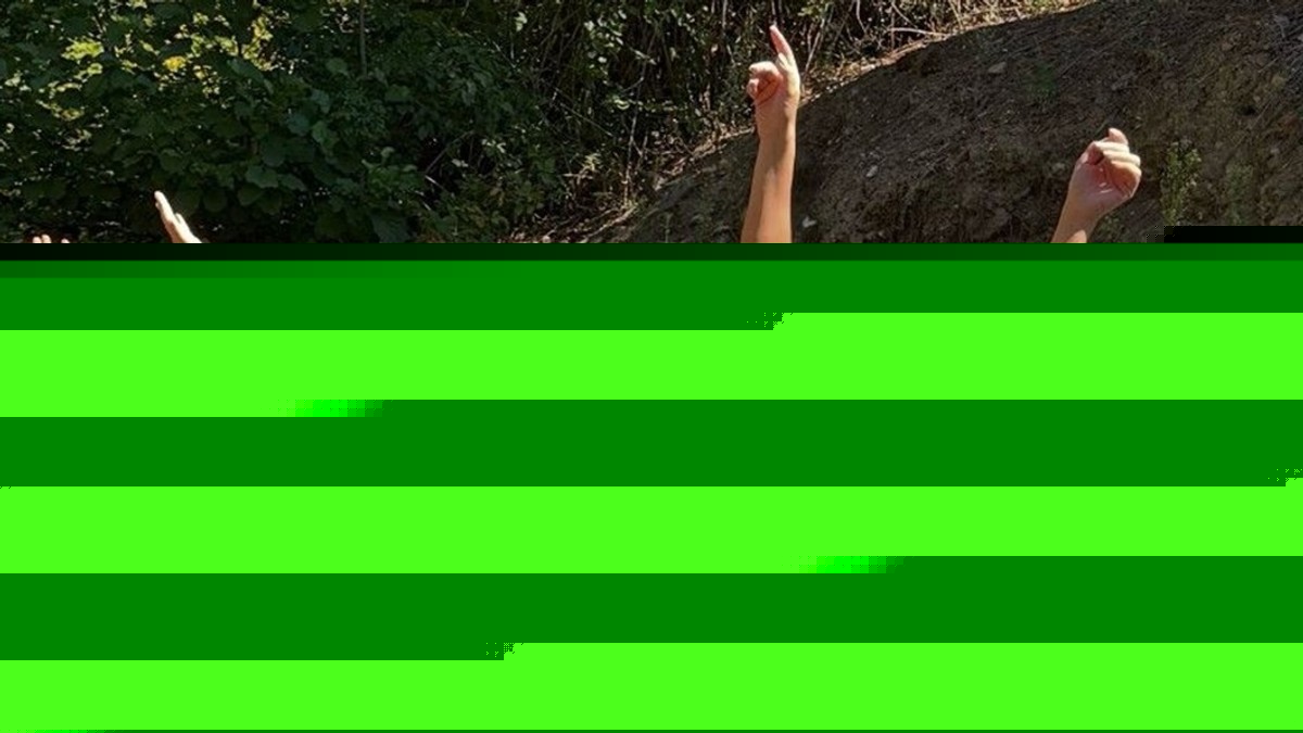 STANIJINA LETNJA AVANTURA SA NAJMLAĐIMA U HRVATSKOJ Posetila rodni kraj, okružena familijom: BRČKANJE U POTOKU, životinjski raj, pa kuvanje u staroj peći (FOTO)
