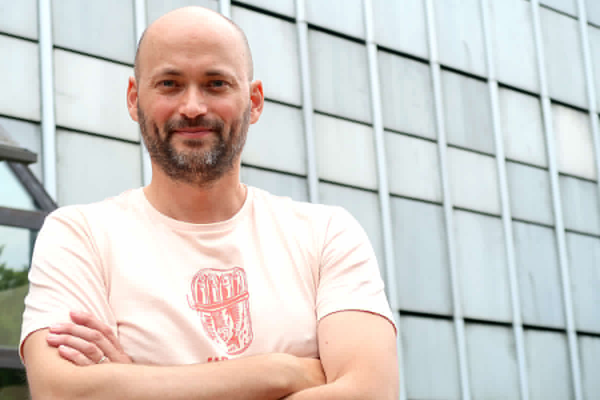 ŠPORTSKI NOVINAR I NOGOMETNI KOMENTATOR ROBERT JELEČEVIĆ Ako se primjenjuje bez jasnih kriterija, tehnologija oduzima emociju nogometnoj igri