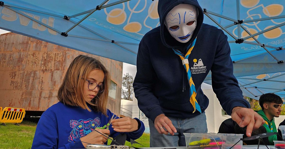 La Plaza Fariñas de La Línea acoge el “Market Halloween” con talleres, concursos y animación