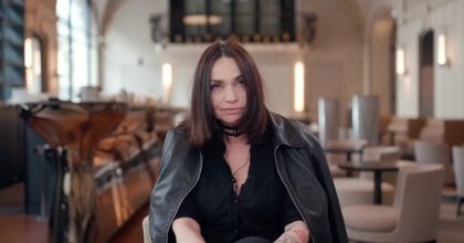 Béatrice Dalle complètement ruinée : “Je n’ai pas de thune, pas d’appart', mais je m’en fous, ma dignité n’a pas de prix”