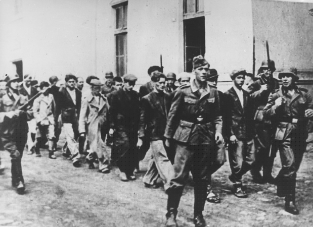 Σχόλιο στο ΣΑΝ ΣΗΜΕΡΑ – 20 Οκτωβρίου 1941: Κραγκούγιεβατς, τα σερβικά Καλάβρυτα από τον/την lost in space