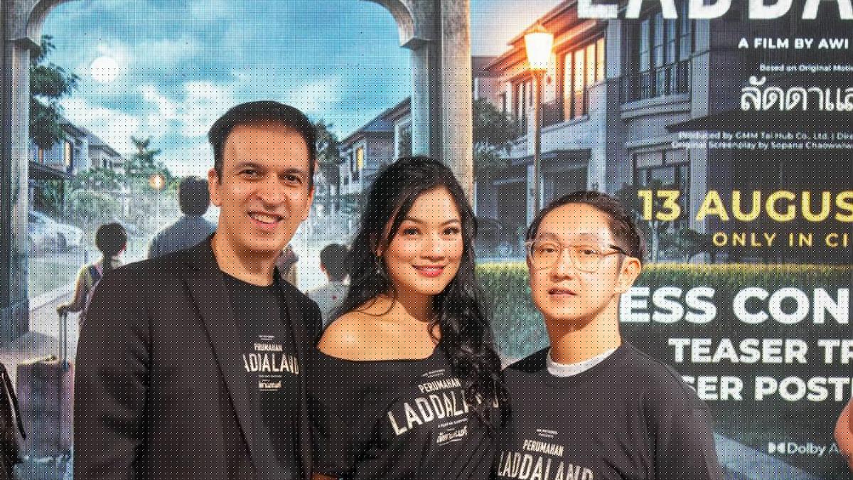 Syuting Film Perumahan Laddaland, Sineas Awi Suryadi Terpukau Akting Titi Kamal - Andri Mashadi