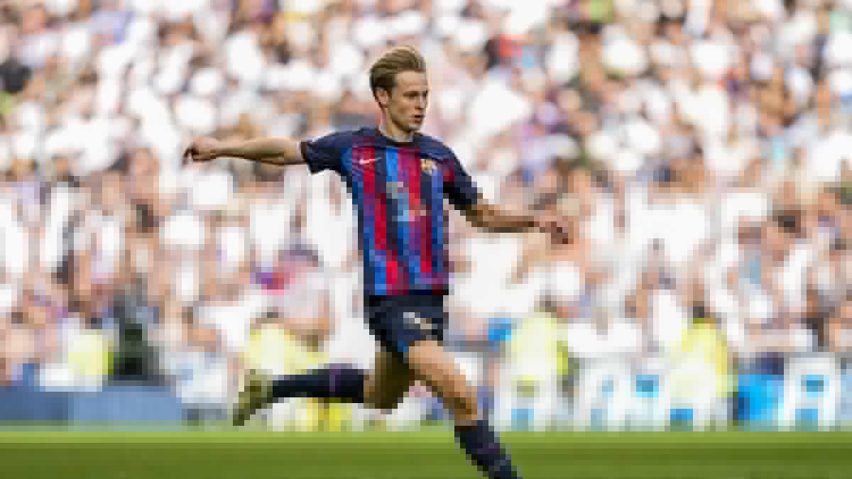 Frenkie De Jong Bertahan di Barcelona: Kontrak Baru, Potong Gaji