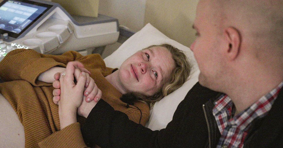 Malin är gravid igen – får rådet att fly landet