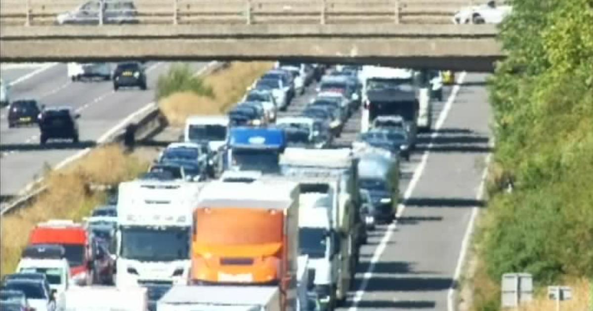 Recap after crash on M5 near Worcestershire causes 50 minute delays