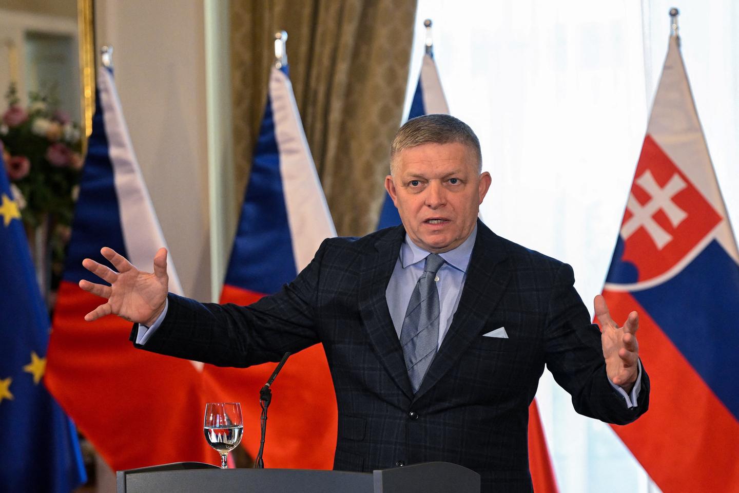White House and Slovak PM deny report on Trump's mental state