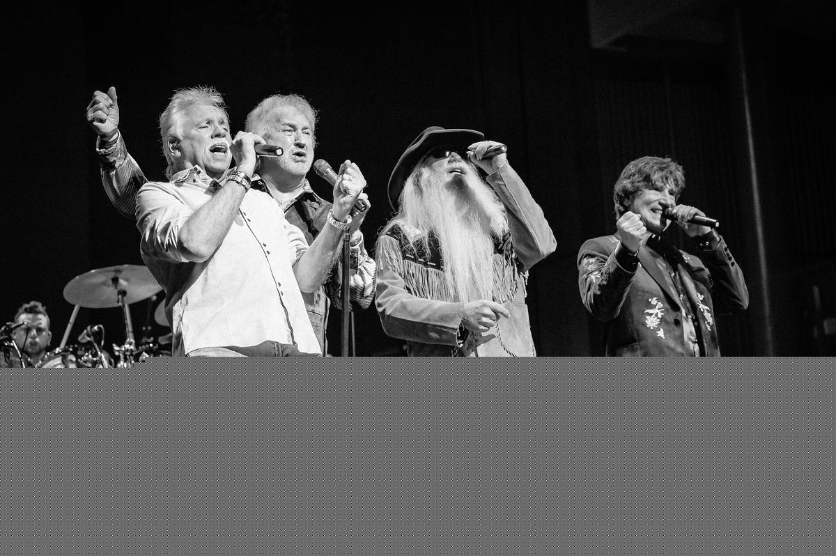 The Oak Ridge Boys Are Headed To DECC Symphony Hall