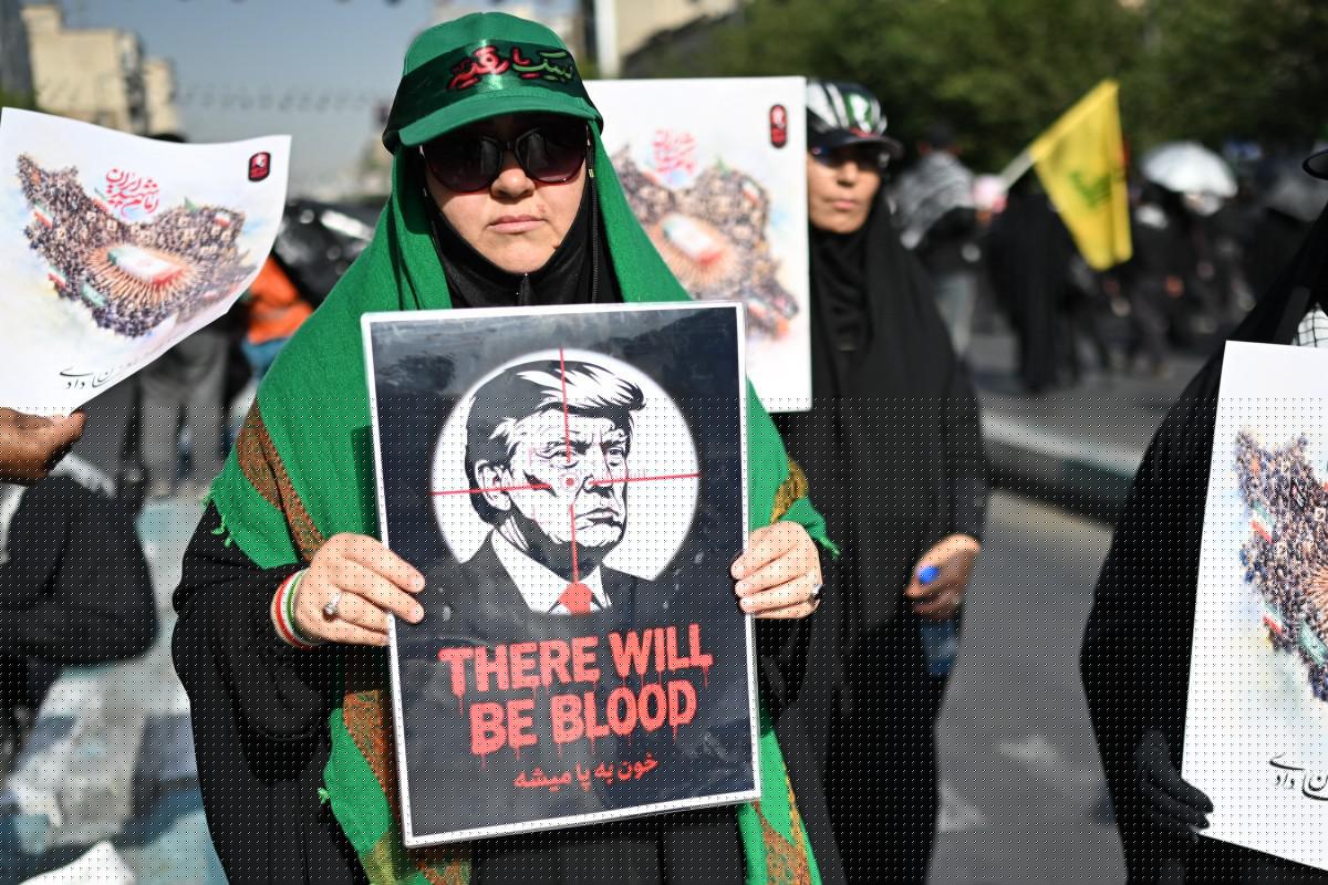 Trump cambia rotta sull’Iran: dagli attacchi annunciati al tavolo negoziale