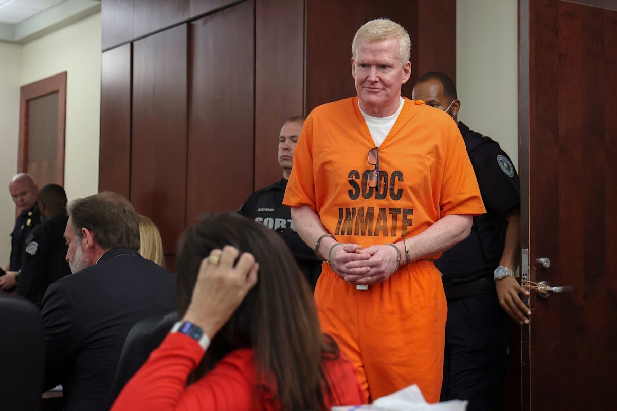 Federal judge won't make disgraced clerk pay Alex Murdaugh's $600,000 in legal fees for 1st trial