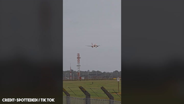 Terrifying moment EasyJet plane struggles to land at Edinburgh airport