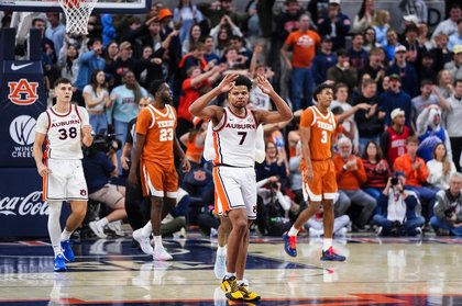 Keyshawn Hall says he's the best player in college basketball after Texas win