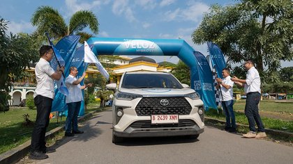 The hybrid Toyota Veloz completed a 47-day, non-stop 7,000km drive across Indonesia