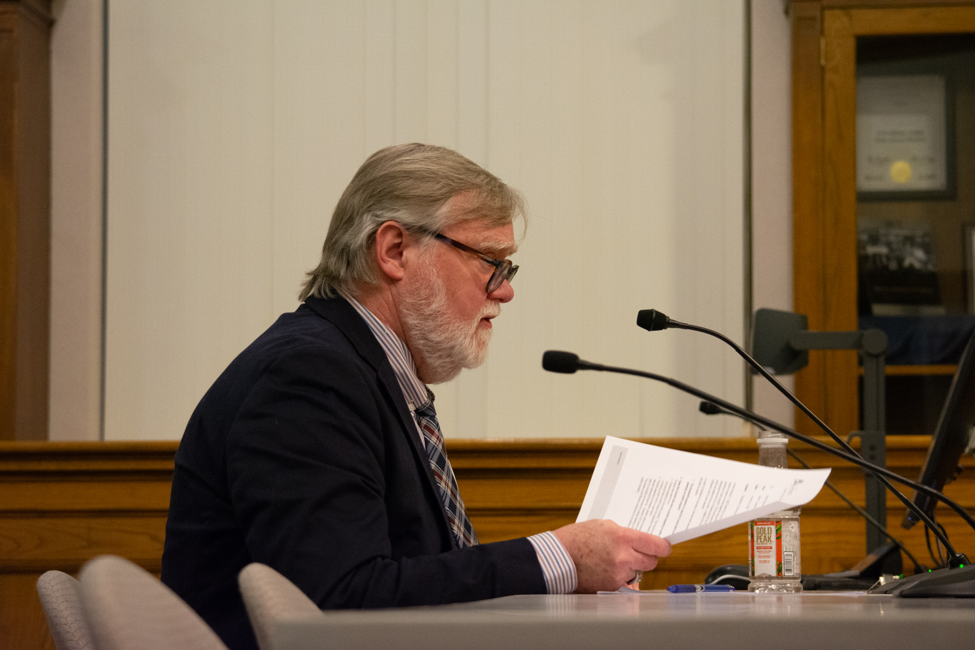 City Council progresses the initiative to protect gender identity in Ames