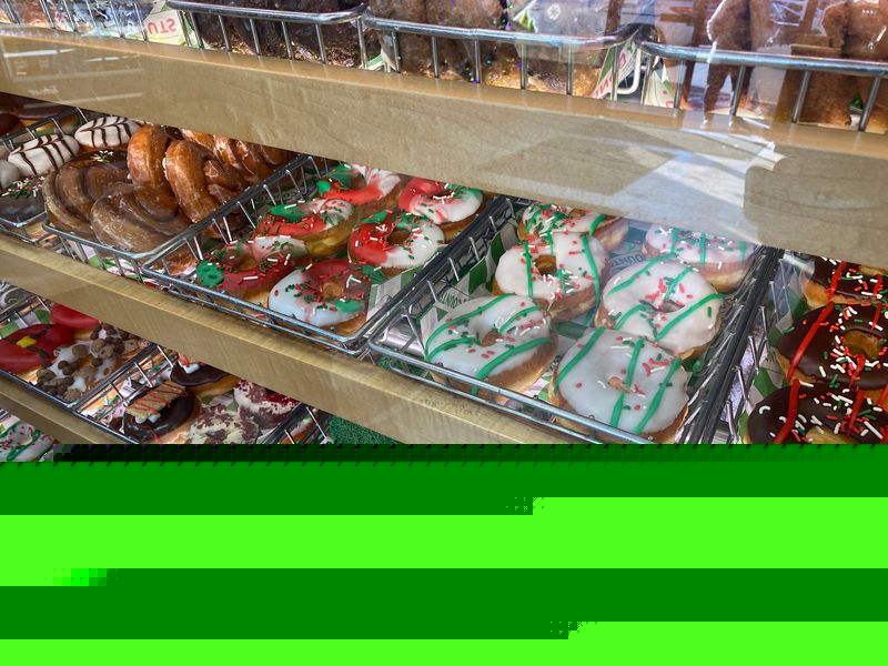 This Crystal Lake Bakery Has Been Frying Fresh Donuts Every Morning Since The 1970s