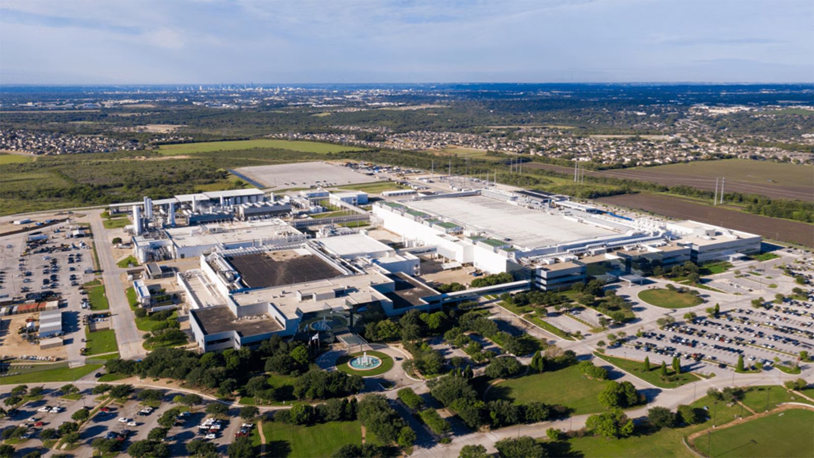 Samsung's Taylor, Texas fab could herald a breakthrough for the chipmaker, company plans 2026 risk production — new production flows, pellicles for EUV patterning as site targets 50,000 WSPM