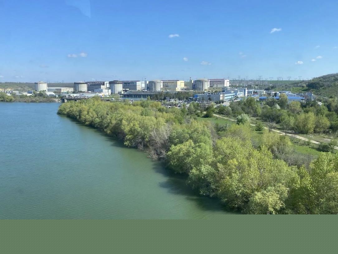 Romania shuts down both nuclear power reactors as Danube levels plunge, PM urges energy savings