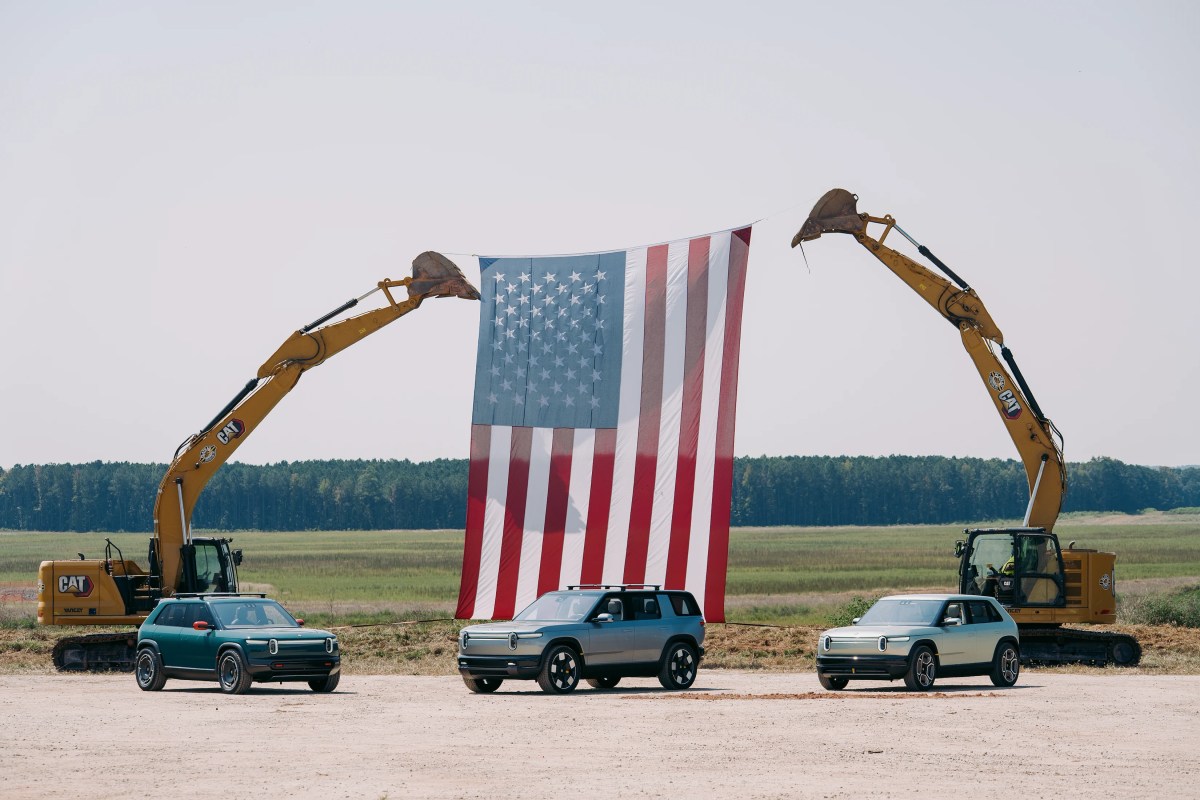 CFRA Reiterates Rivian’s Sell Rating Citing ‘Highly Concerning’ Cash Burn Rate
