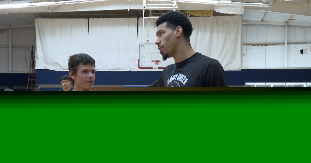 Danny Green brings basketball camp to Corpus Christi, teaching kids fundamentals on and off the court