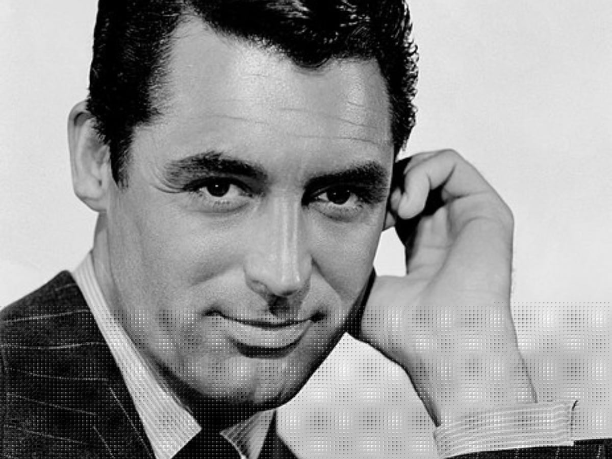 The only eight words Cary Grant wanted to be remembered by: “How can I see myself?”