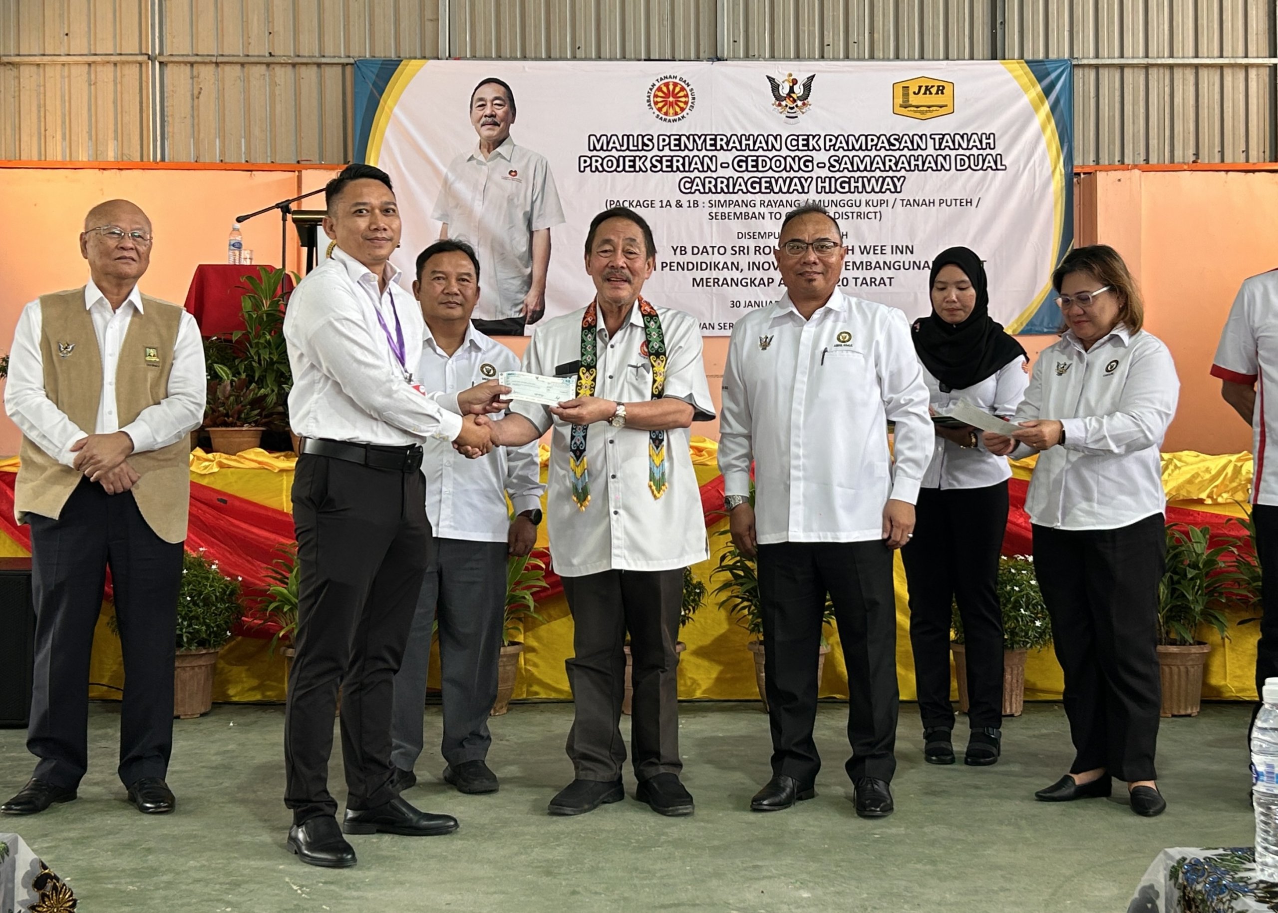 Landowners get over RM8 mln compensation for Serian-Gedong-Samarahan highway project