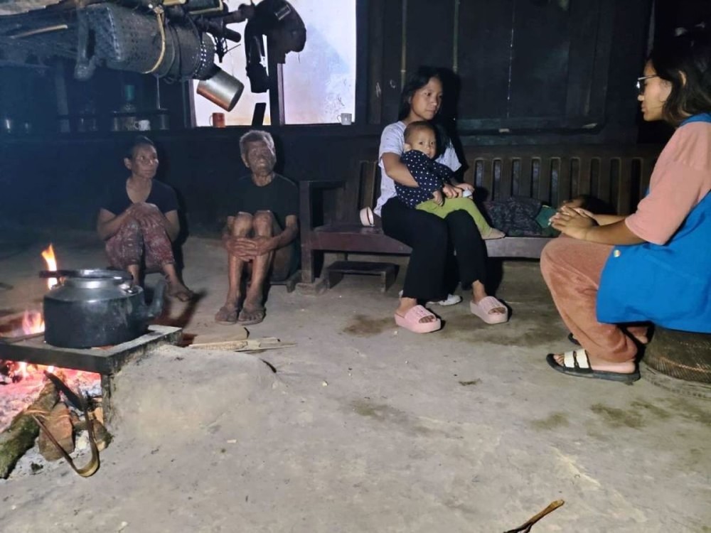 Mon: ASHAs lead campaign to  combat myth on infant feeding