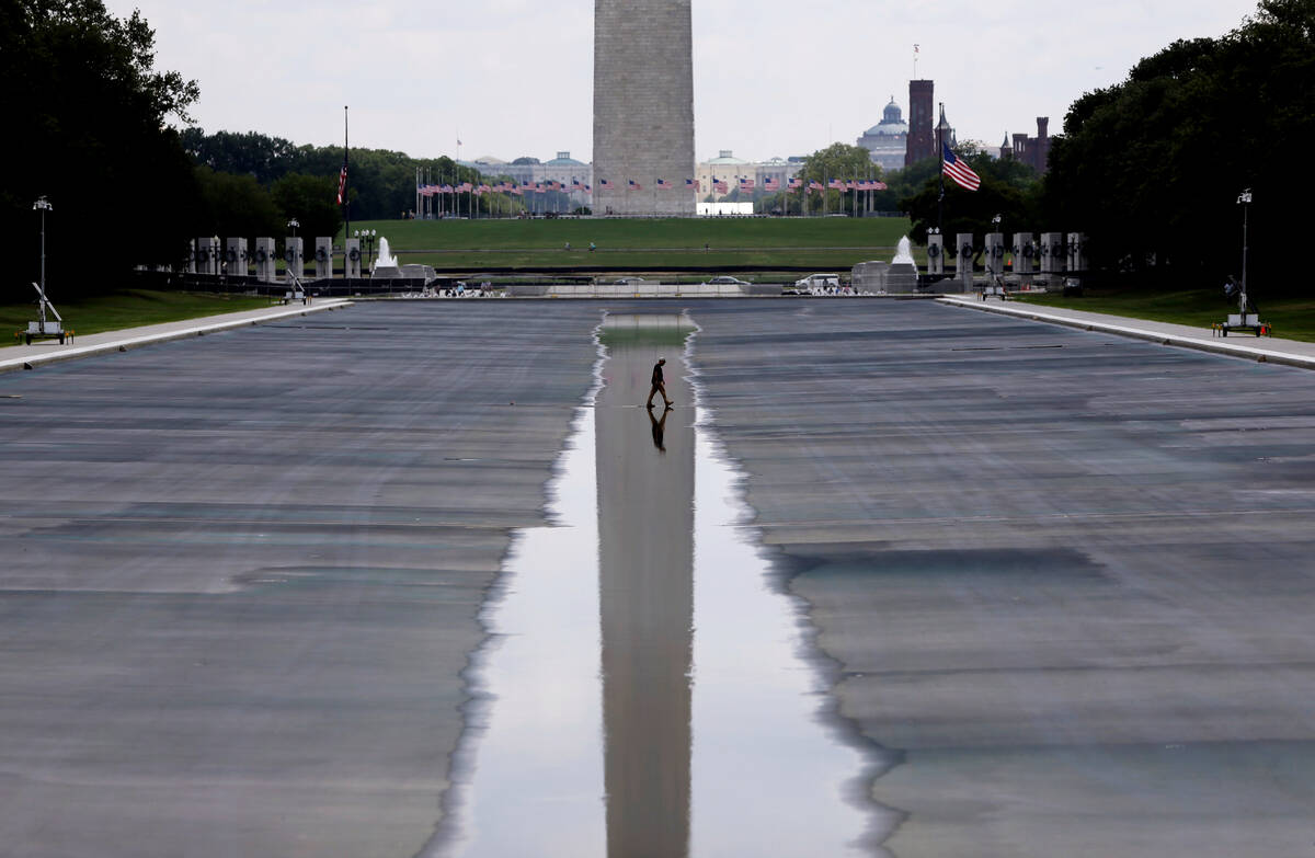 Trump pushes ahead on false claims that Reflecting Pool was vandalized