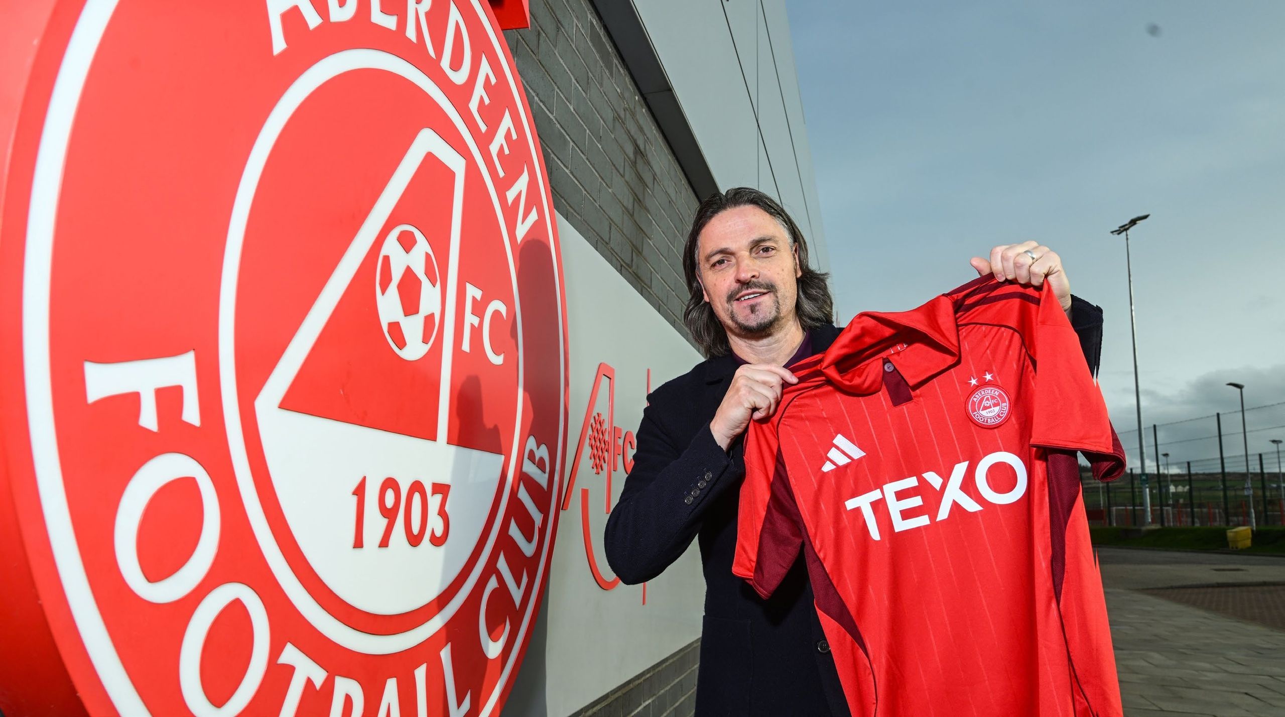 "I was held in one of the roughest prisons in Singapore for 101 days. There were no beds or proper toilets. I was beaten up every day" Former goalkeeper, and now Sporting Director of Aberdeen, Lutz Pfannenstiel, on his extraordinary life and career