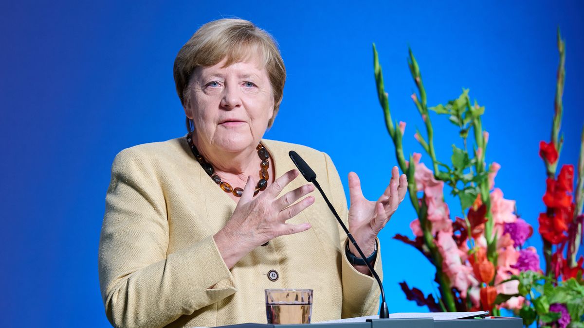 Angela Merkel kritisiert Einladung von Emmanuel Macron als Gastredner zur Einheitsfeier