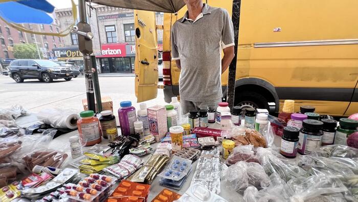 NYC Street Vendors Now Openly Selling Illegal Prescription Pills Across 10 Blocks