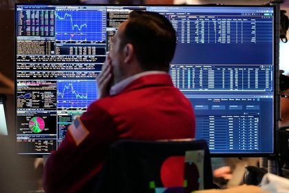 Stock markets hit new highs despite U.S. economic data, government shutdown