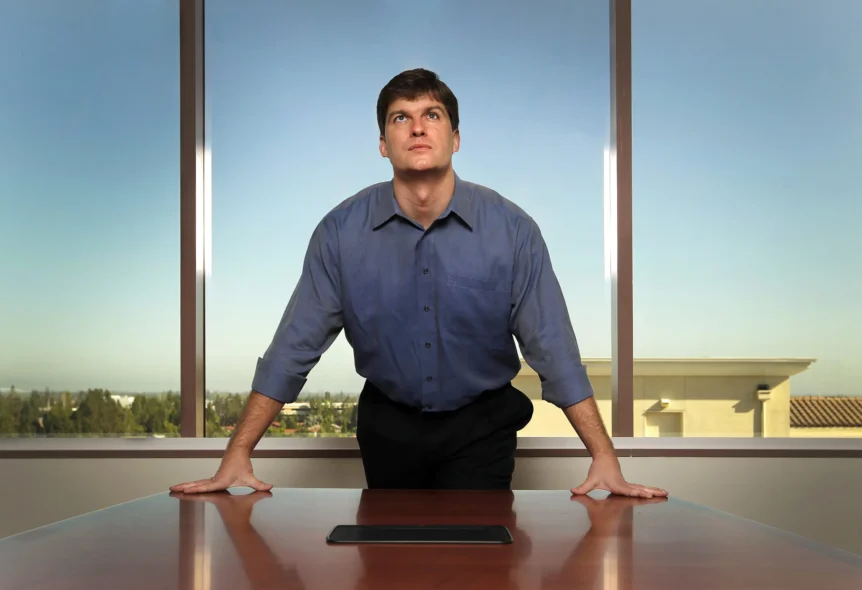 Michael Burry Warns AI Capex Boom Could Collapse Like 2008 Housing Market, Apollo Economist Flags Macro Risk