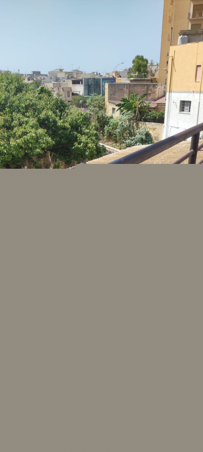 Marsala, sul ponte di via degli Atleti spuntano anche i tubi: «Cosa passa lì dentro? Sono stati controllati?»