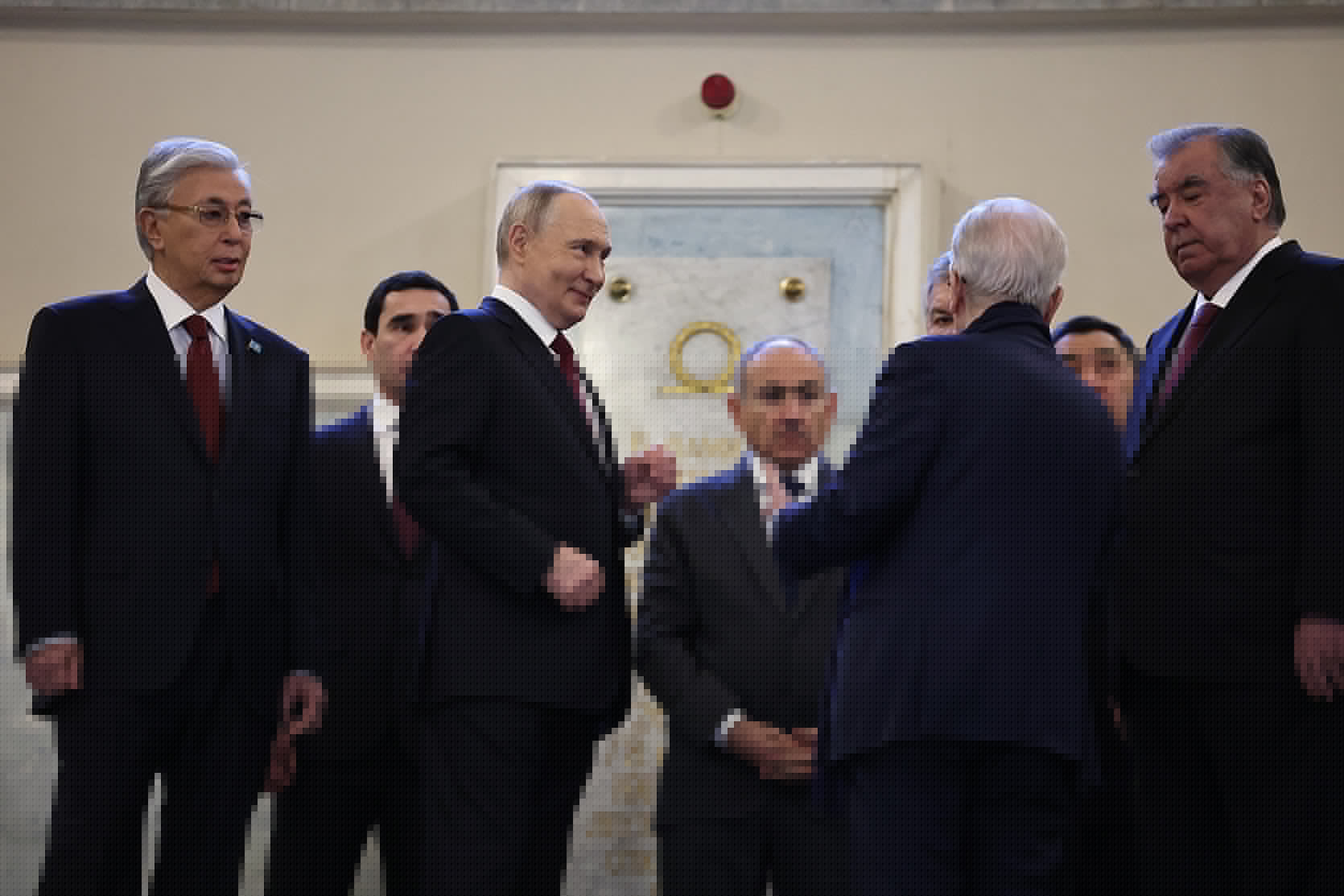 ‘Moscow will only push Armenia out of Russian-led blocs’: Reaction to Russia’s foreign intelligence claim